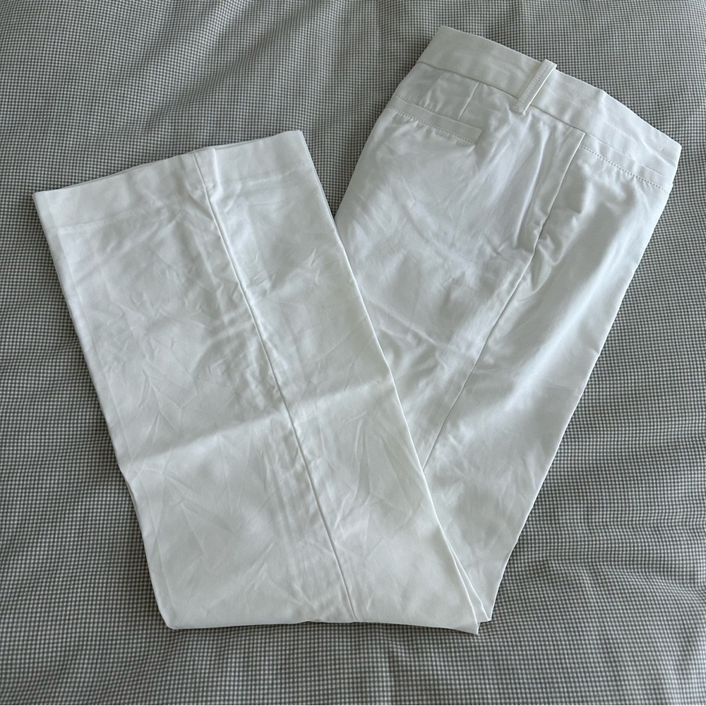 Banana Republic Petite White Cotton Stretch Boot Cut Pants! Like new size 2P